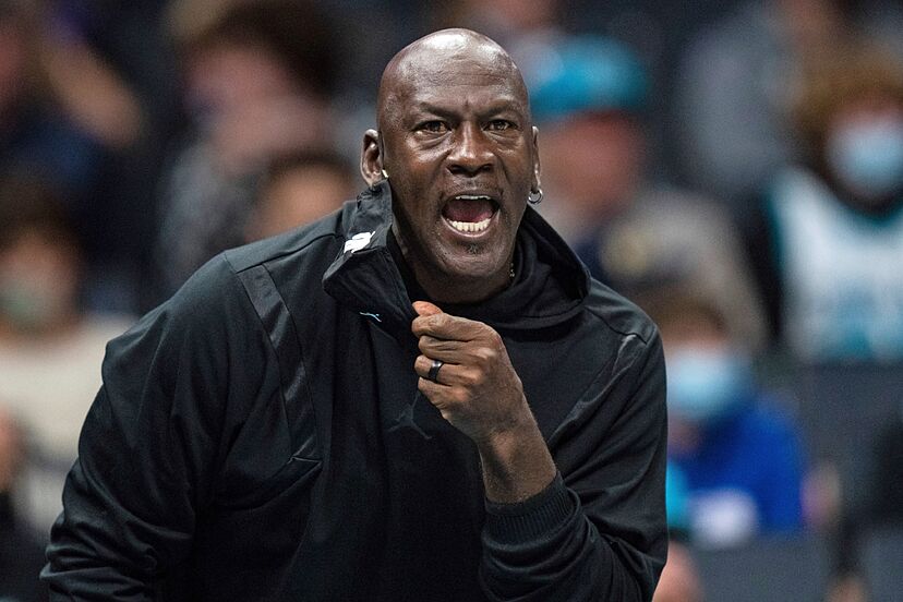 “10 Million Dollars Doesn’t Satisfy Me”. Michael Jordan Walks Away from NIKE’s