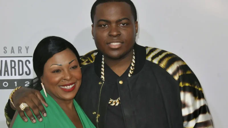 SEAN KINGSTON AND MOTHER CHARGED WITH $1 MILLION FRAUD