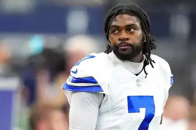 BREAKING: 76-Year-Old Black Woman Humiliated at the Bank, Dallas Cowboys Superstar Trevon Diggs Stands Up for Her — His Actions Earn Widespread Admiration and Praise