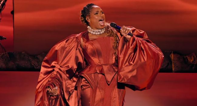 Jennifer Hudson’s Soul-Stirring “Circle of Life” Performance at The Lion King Hollywood Bowl Concert Leaves Audience in Tears—Watch the Breathtaking Moment on Disney+ Starting February 7, 2025!