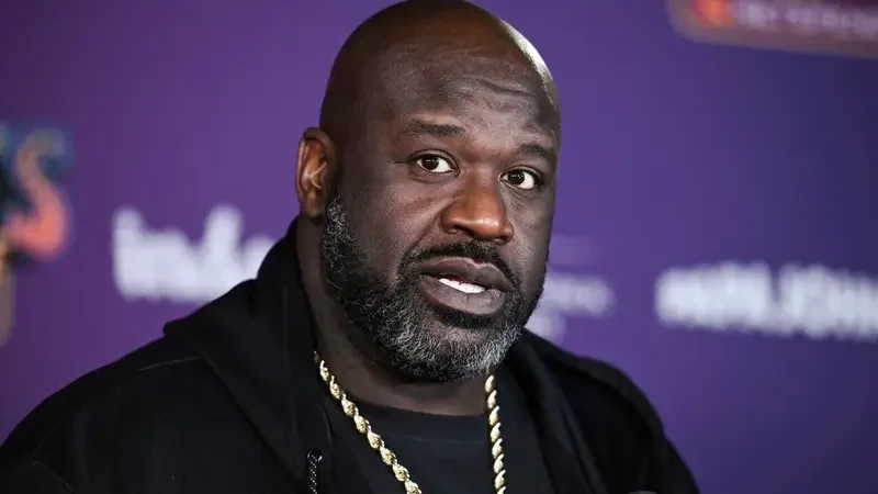 Shaquille O’Neal raises eyebrows with a worrying hospital photo while fans wish him well