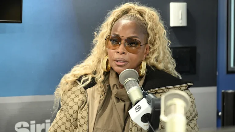Mary J. Blige revealed that she was offered Umbrella before Rihanna but turned it down because she didn’t think her fans would connect with it