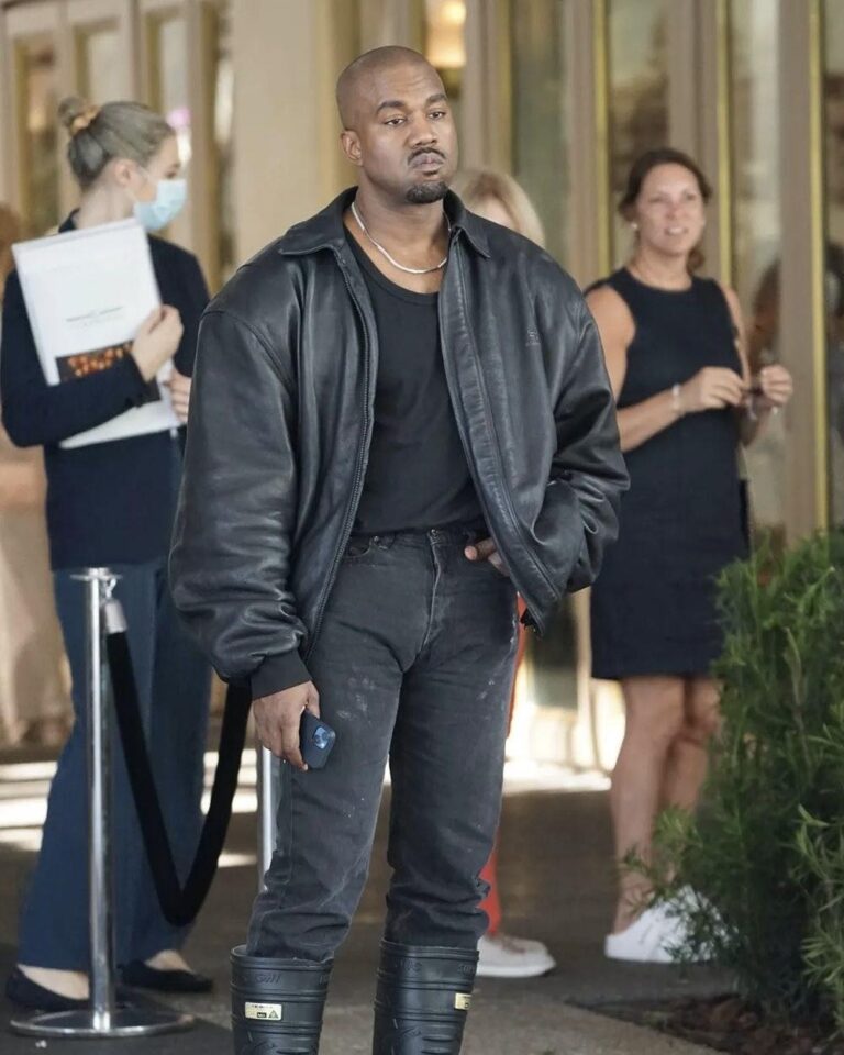 Ye has taken out an ad in The Wall Street Journal to formally apologize to those affected by his past actions: