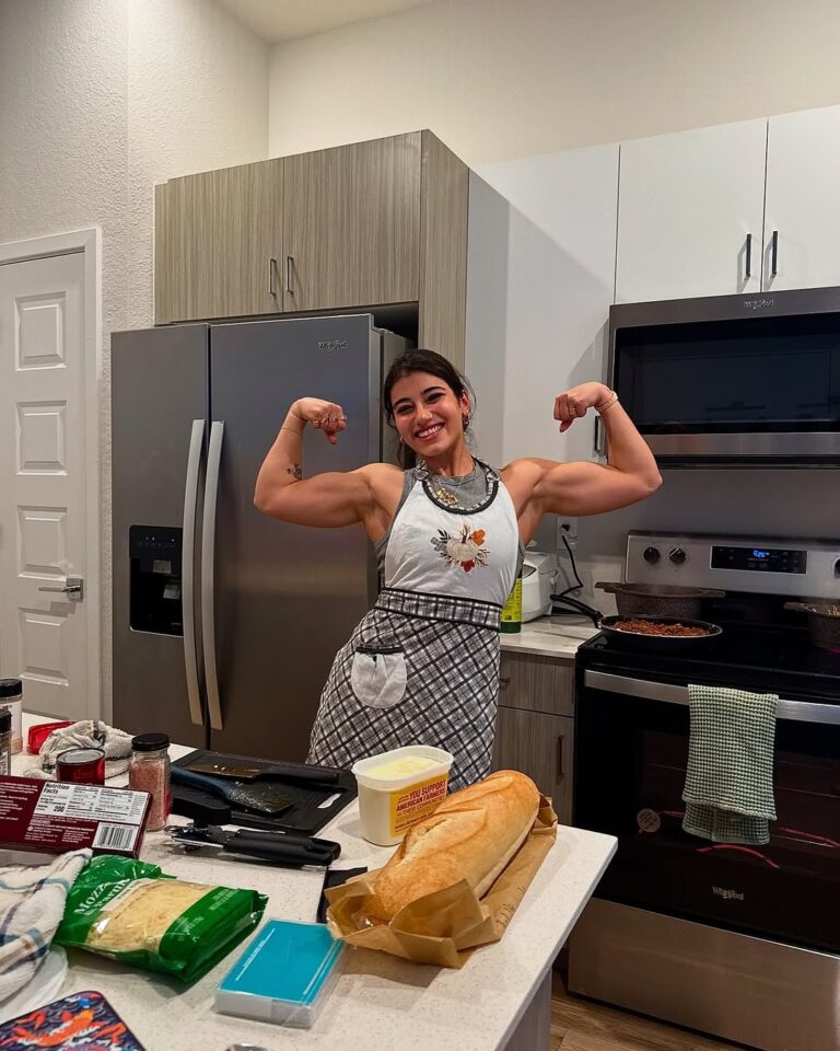 Sara Saffari’s Complete Workout & Diet Routine
